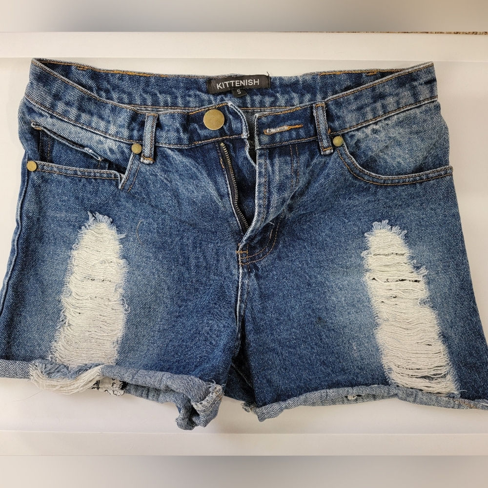 Kittenish Women's Blue Denim Shorts